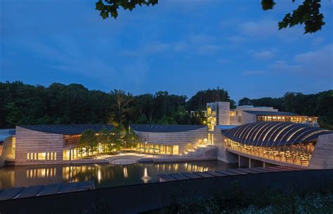 Arkansas' Crystal Bridges, the Art Museum That Walmart Built