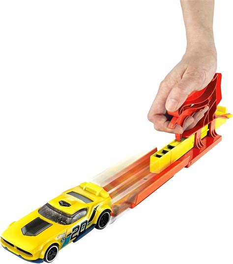 Hot Wheels FVM09 Pocket Launcher Playset with Car, Multicoloured – TopToy