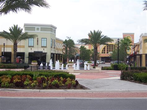 Lakeland FL - Lakeside Village Best Place To Shop And Watch A Movie ...