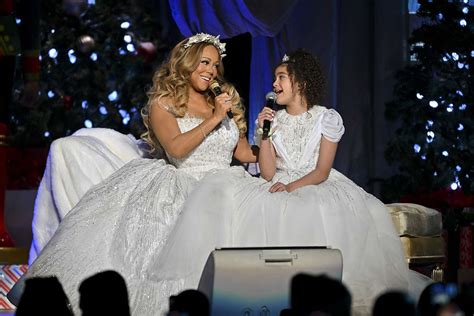 Inside Mariah Carey's 2022 Christmas Concert Special