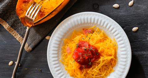 Spaghetti Squash with Roasted Red Pepper Sauce - Inspire Health Magazine