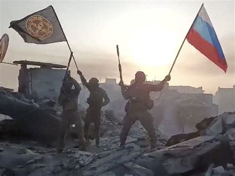 Russians celebrate reports that ‘fortress Bakhmut’ has fallen | Russia ...