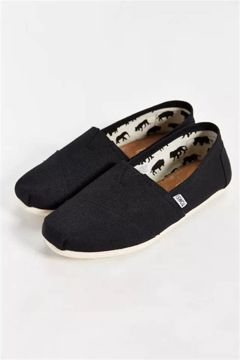 TOMS Classic Slip-On Shoe | Urban Outfitters