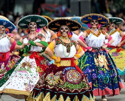 Costumbres Y Tradiciones