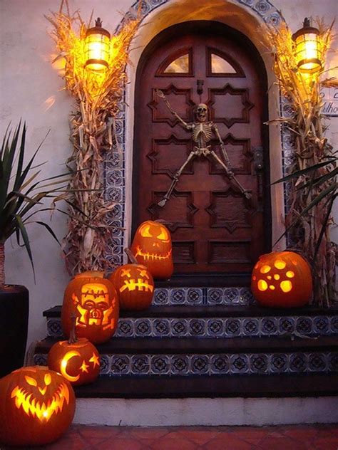 40 Scary Halloween Decoration Ideas To Try This Year