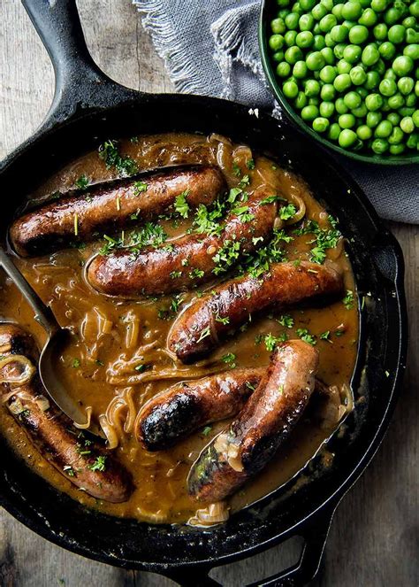 Bangers And Mash Sausage With Onion Gravy | dinrecipes