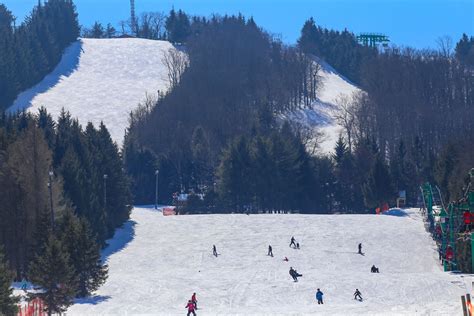 Elk Mountain Ski Resort | visitPA