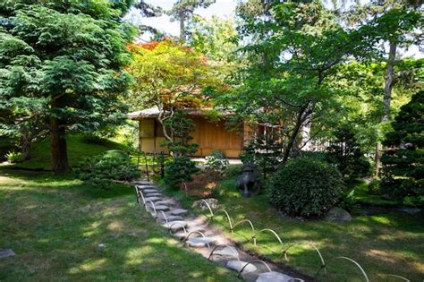 Premium Photo | Old traditional wood house in a japanese garden