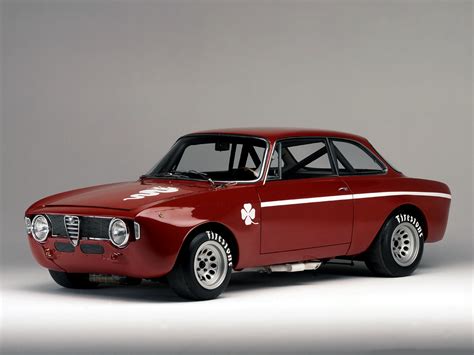 ALFA ROMEO GTA - Review and photos