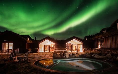 12 Hotels Where You Can See the Northern Lights | Northern lights ...