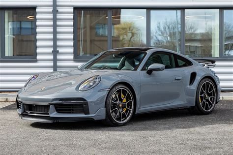 Porsche 911 Turbo S bất ngờ tăng giá bán lên đến 16,5 tỷ đồng tại Việt ...