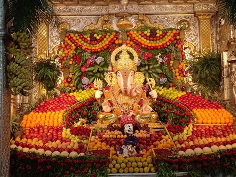 Dagdusheth ganpati | Ganpati bappa wallpapers, Ganpati festival ...