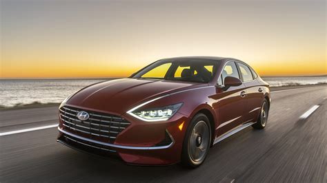 Hyundai Sets Prices for 54 MPG Sonata Hybrid | MotorWeek