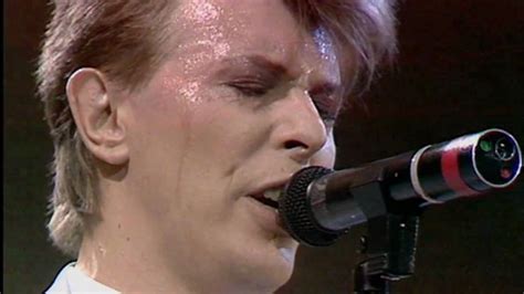 David Bowie - Heroes - Live Aid 1985 (HD) - YouTube