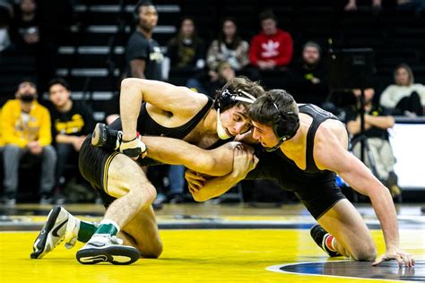 Wrestling Mailbag: On Iowa girls wrestling, Austin DeSanto's hiatus ...