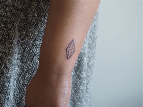 My minimal plumbob tattoo : r/Sims4