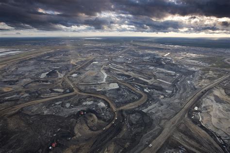 The oil lobby is lying. Canadian oil isn’t clean oil - Environmental ...