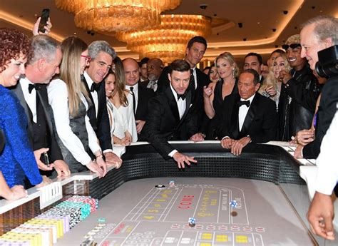 The Fontainebleau Las Vegas Opens with a Star-Studded Fête – SURFACE