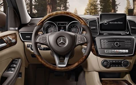 2018 Mercedes-Benz GLE Interior Features | Mercedes-Benz of Smithtown