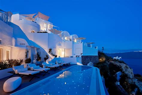 5 Best Hotels in Santorini | Find the Best Place to Stay