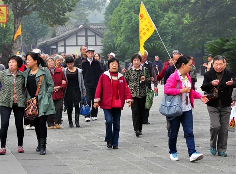 Chinese Are Abandoning Group Tours