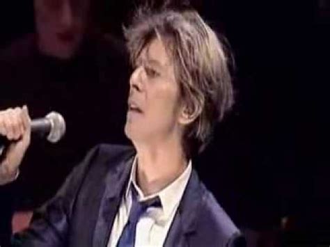 David Bowie - Heroes (live) - YouTube