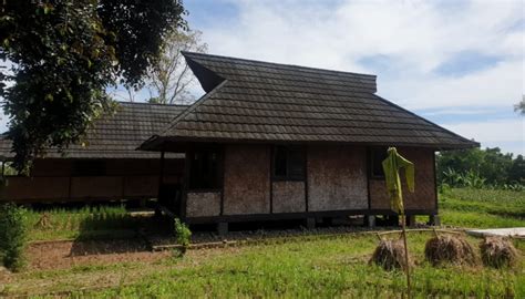 8 Jenis Rumah Adat Sunda, Beda-beda Bentuknya - Sekilasinfo.net