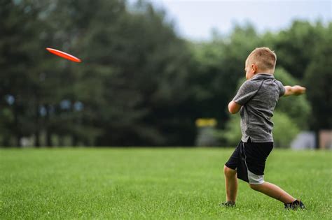 20 Wonderful Games With a Frisbee for Kids - Teaching Expertise