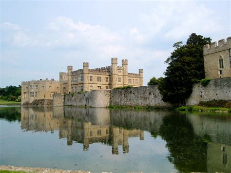 Canterbury Castle, England | Beautiful castles, Canterbury castle, England