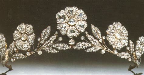 Tiara Mania: Queen Elizabeth of the United Kingdom's Strathmore Rose Tiara