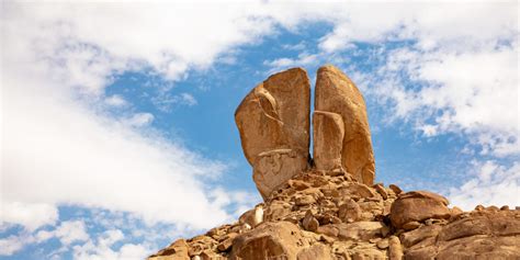 Rephidim and the Split Rock of Horeb in Saudi Arabia – Living Passages ...