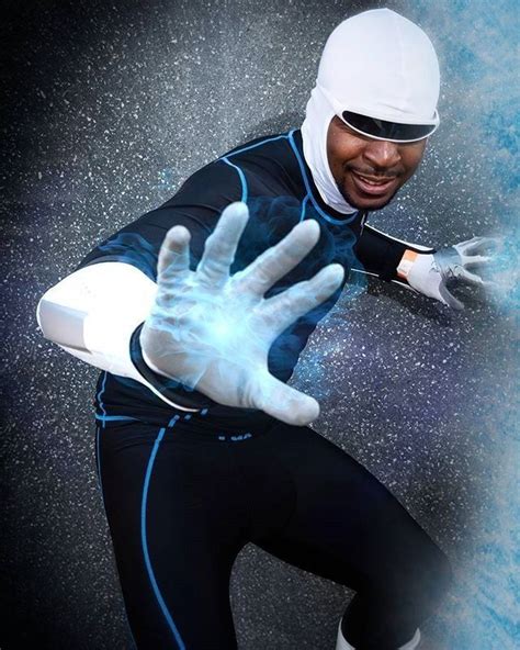 Frozone Cosplay Photo: @shotsbyshinobi Frozone/Edits: @ugoandcosplay ...