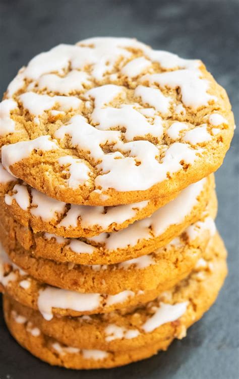 Iced Oatmeal Cookies {With Vanilla Icing} - CakeWhiz