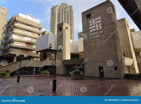 Barbican Centre Building, London Editorial Photo - Image of building ...