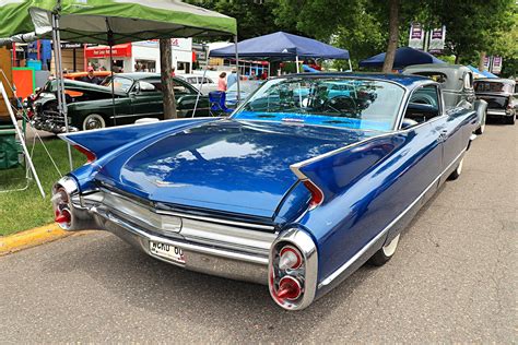 In Photos: A Gathering of 1950s Tail-Fin Cars | Automobile Magazine ...