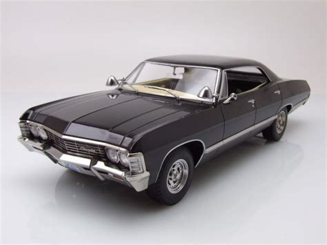 Chevrolet Impala Sport Sedan 1967 Supernatural with Figures Model Car 1 ...