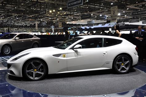 cars: Ferrari FF