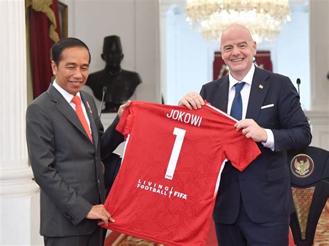 Presiden Jokowi dan Presiden FIFA Pastikan FIFA World Cup U-20 tahun ...