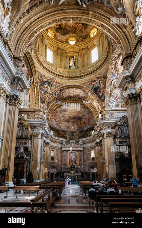 Interior view of the the Church of Gesu in Rome Stock Photo - Alamy