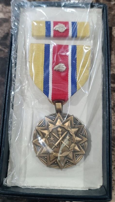 Army Reserve Components Achievement Medal with Silver Oak Leaf Cluster ...