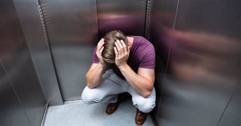 Claustrophobia: Causes, Symptoms, and Treatment - Apollo Hospitals Blog