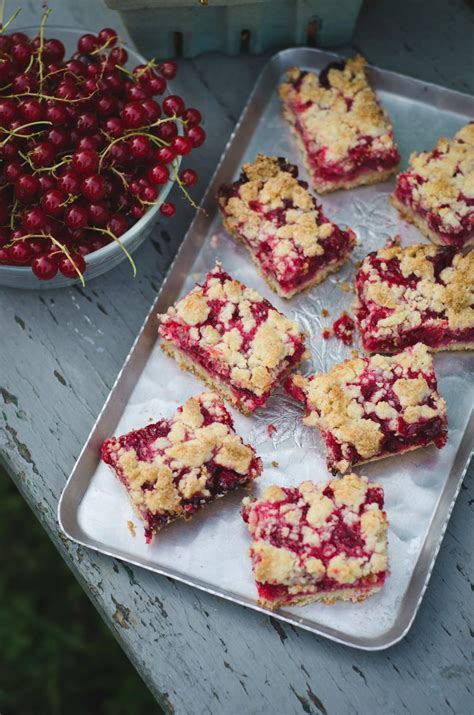 Red Currant Crumb Bars | Currant recipes, Berries recipes, Red currant ...