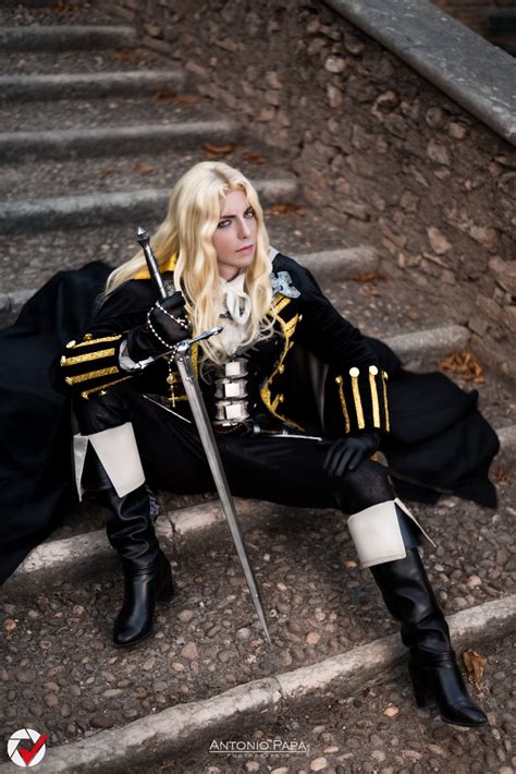 Alucard Castlevania Cosplay