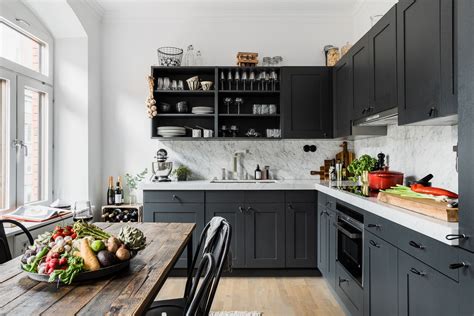 Graphite Gray And Marble Kitchen In This Happy, Sunny Apartment – A ...