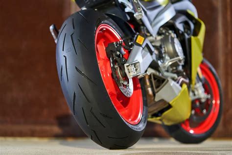 Pirelli LE Diablo Rosso IV Corsa Tires - Cycle News