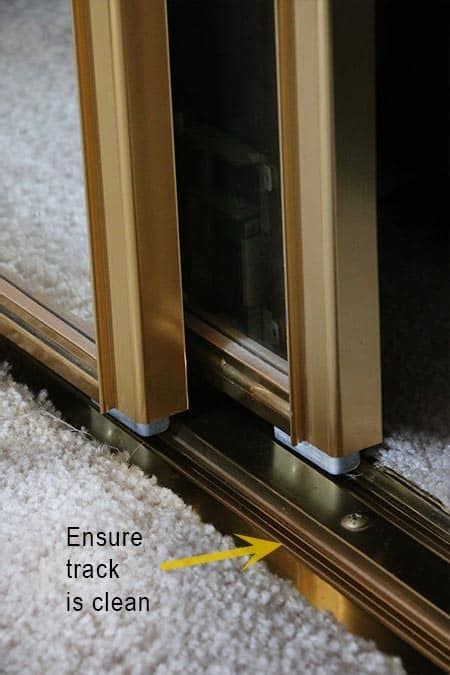 Sliding Closet Door Repair - Trabahomes