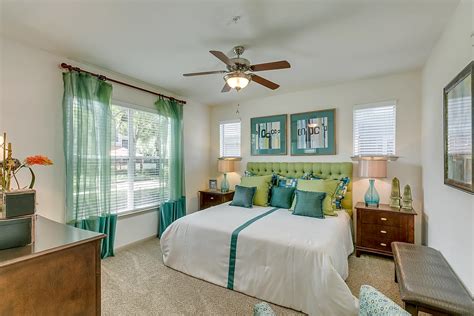 The Retreat at Stafford Apartments - Stafford, TX 77477