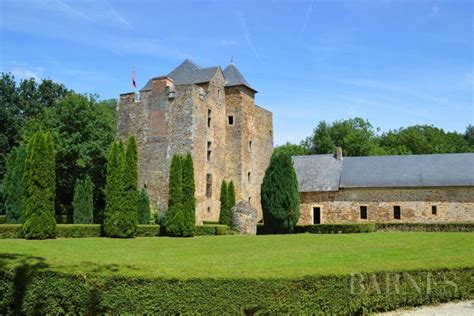 €595k Maine-et-Loire, FRANCE. Moated Medieval Castle - Castleist