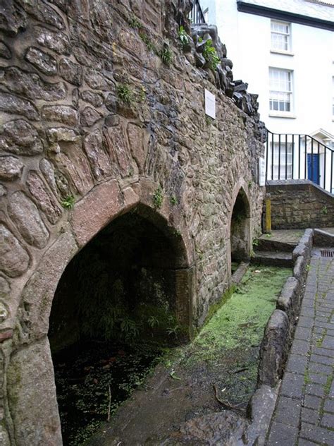 Axbridge church wells © Derek Harper :: Geograph Britain and Ireland