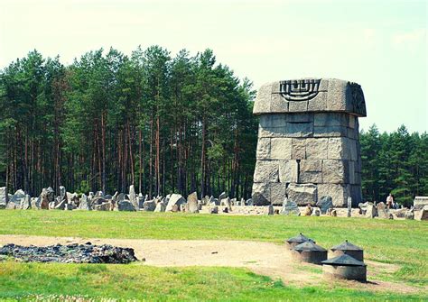 Treblinka Memorial tour em pequeno grupo de meio dia a partir de ...